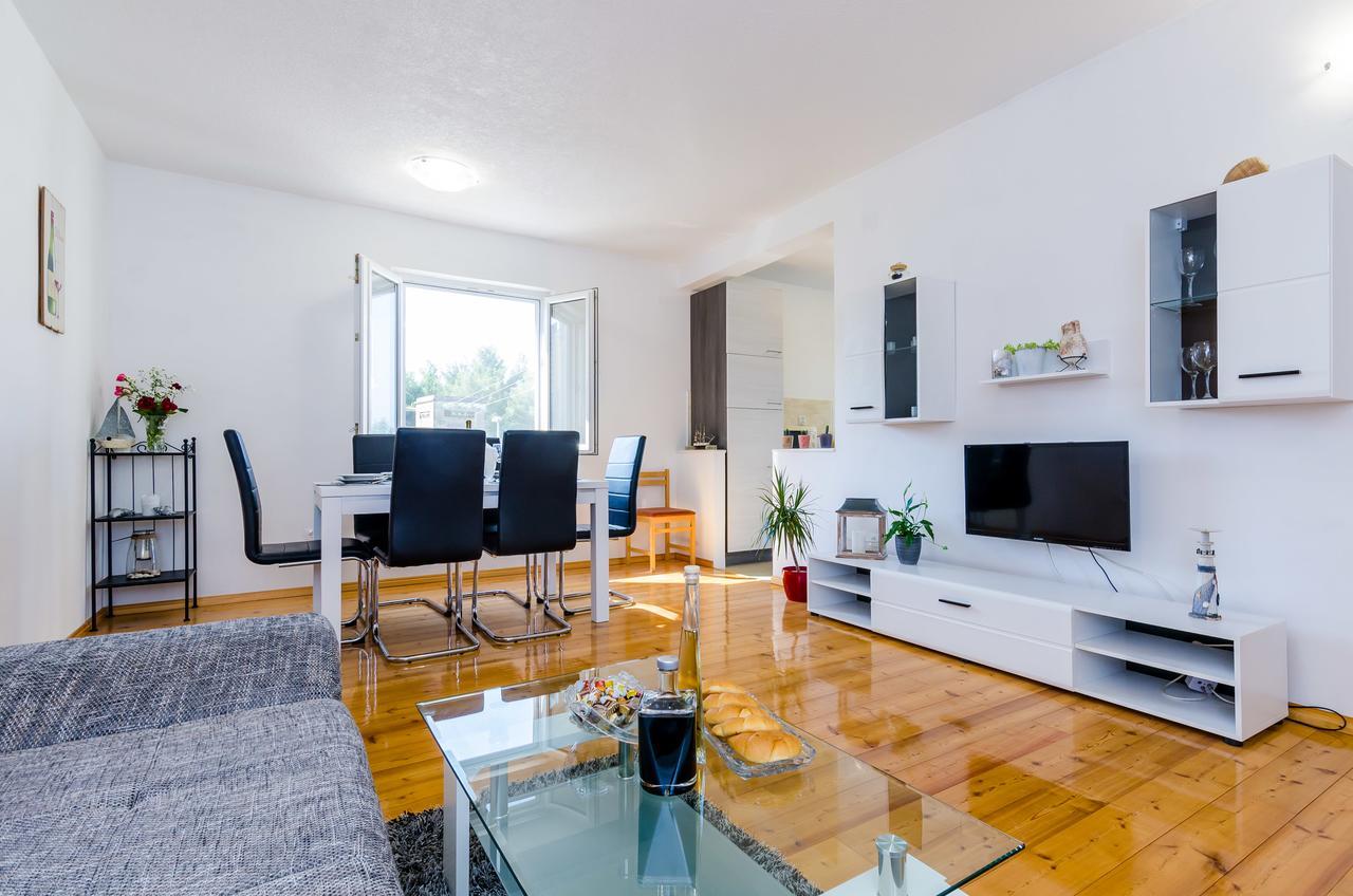 Apartment & Rooms Mazdin Banići المظهر الخارجي الصورة